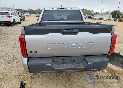 2024 Toyota Tundra Crewmax Sr z USA, uszkodzony, nr VIN 5TFKB5DB9RX175816